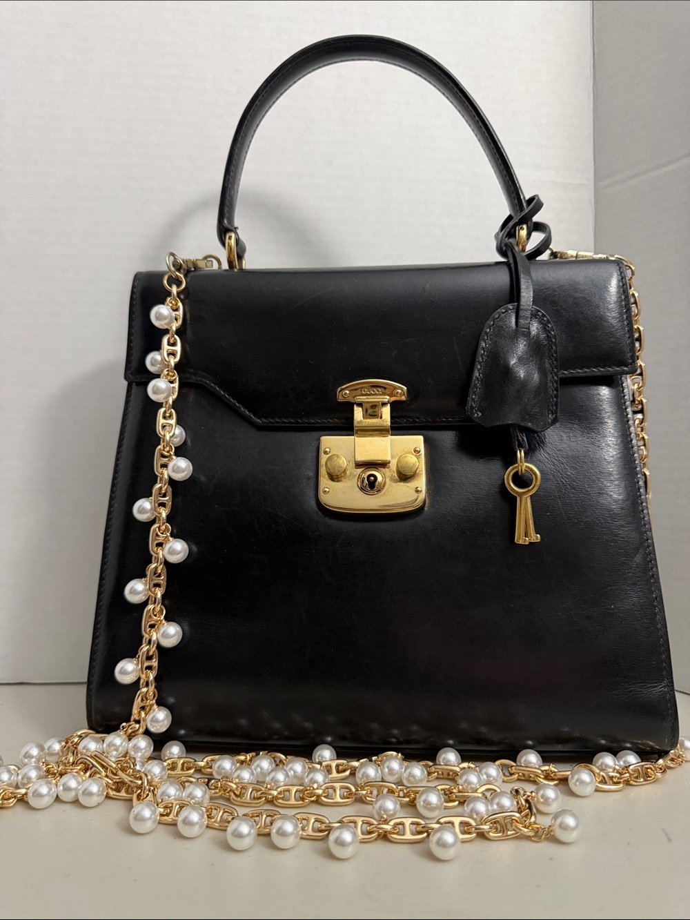Gucci Black Leather vintage Top-Handle Bag with Gold & keys Authentic! Adorbs 🥰